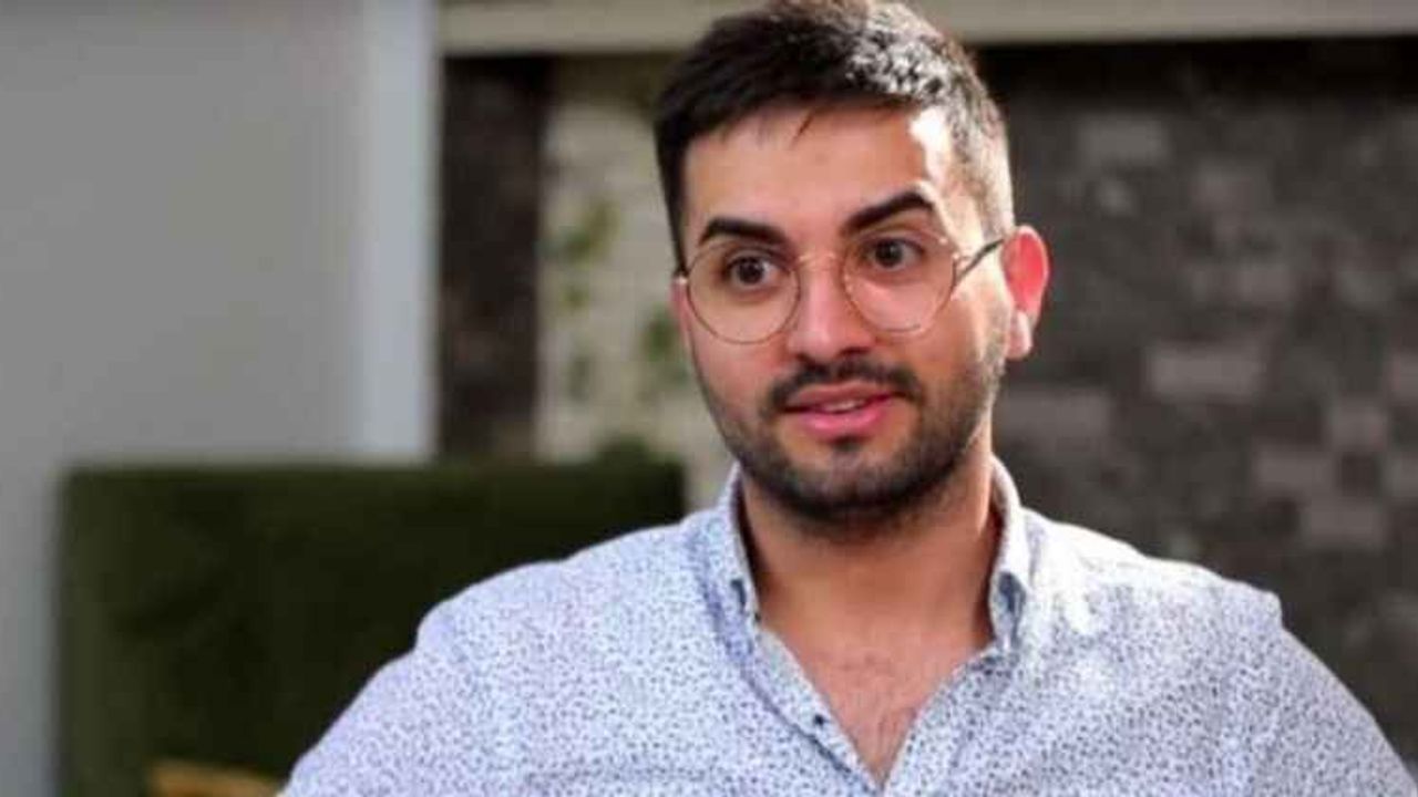 Kadir Ezildi kimdir?