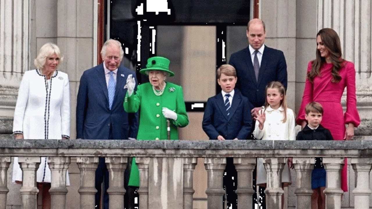 Kraliyette yeni unvanlar: Tahta kim geçecek?