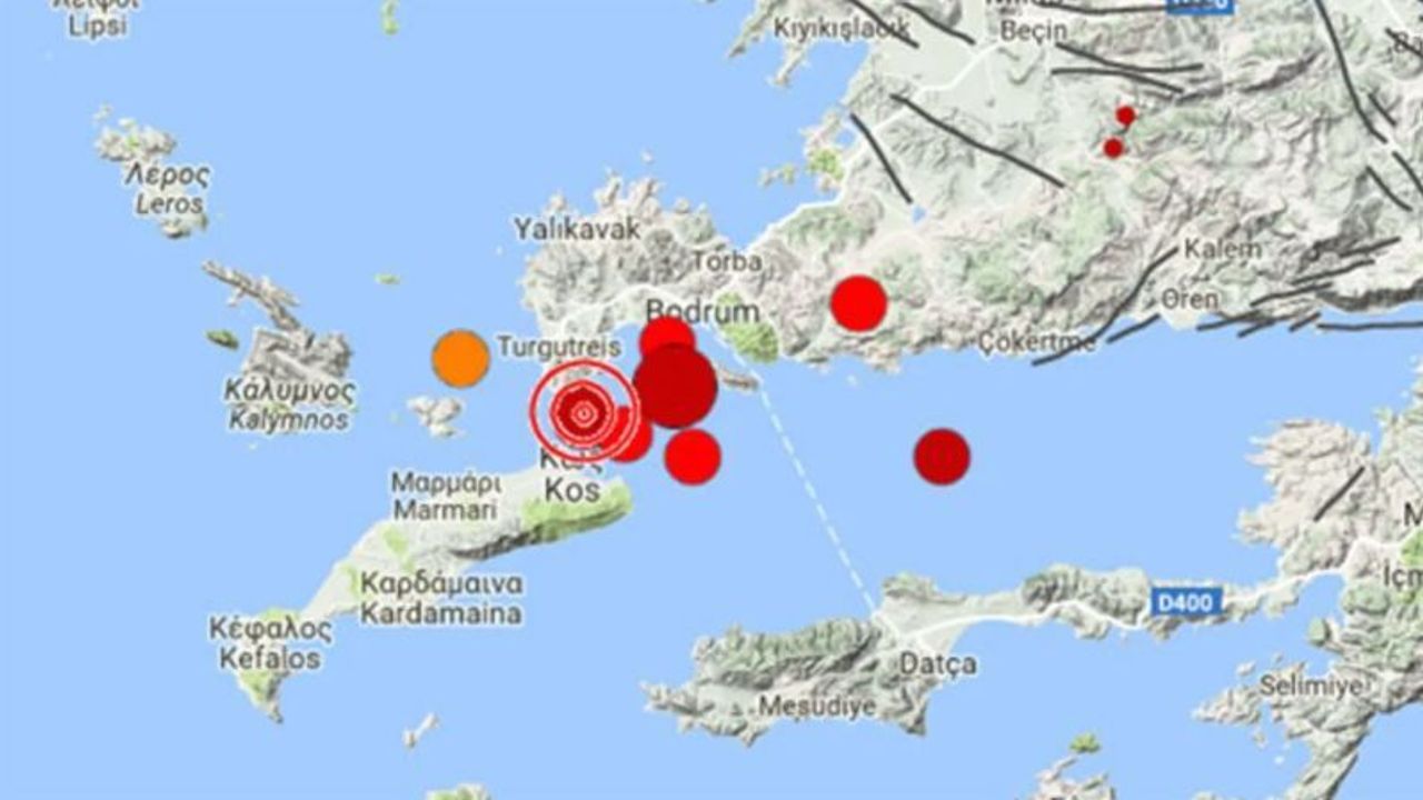 Depremlerin ardından tsunami uyarısı yapıldı