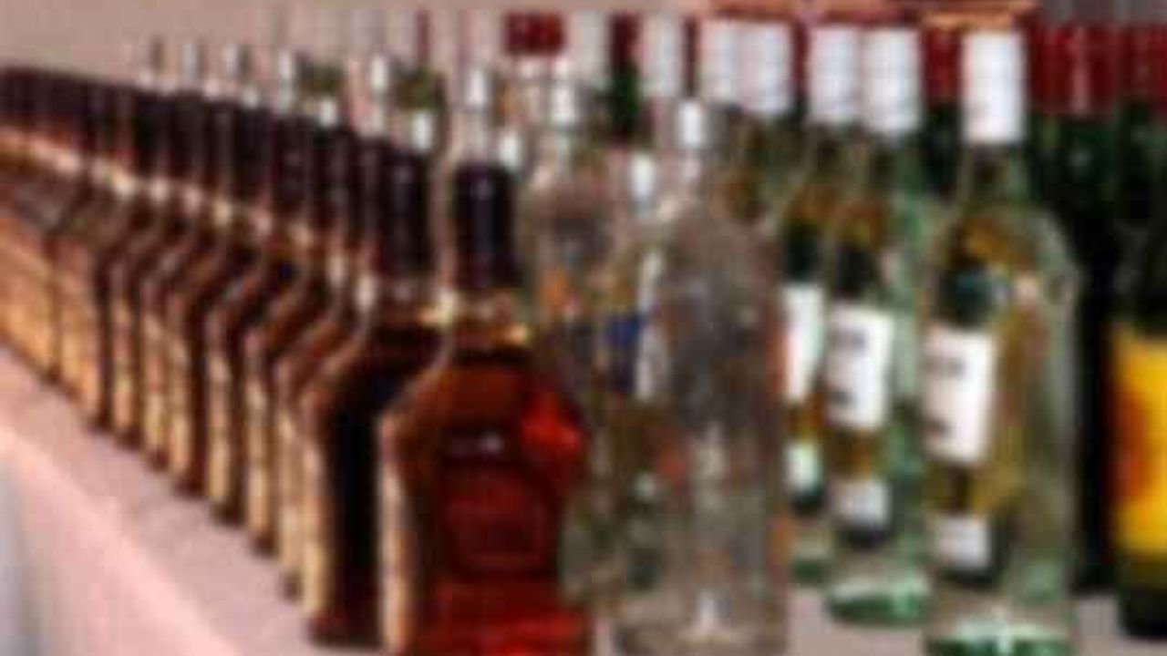 Sahte içki faciası büyüyor: Son vaka Antalya'dan