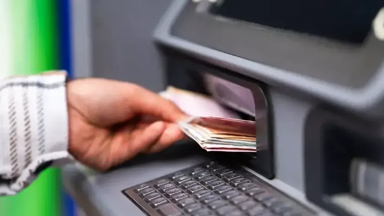 Bankalardan flaş karar: 20.000 TL'nin altındaki paraları çekemeyecekler