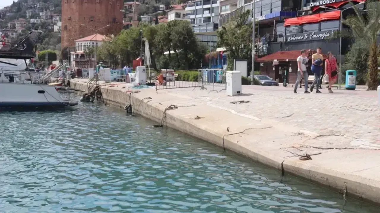 Alanya'da barınak çöktü çökecek