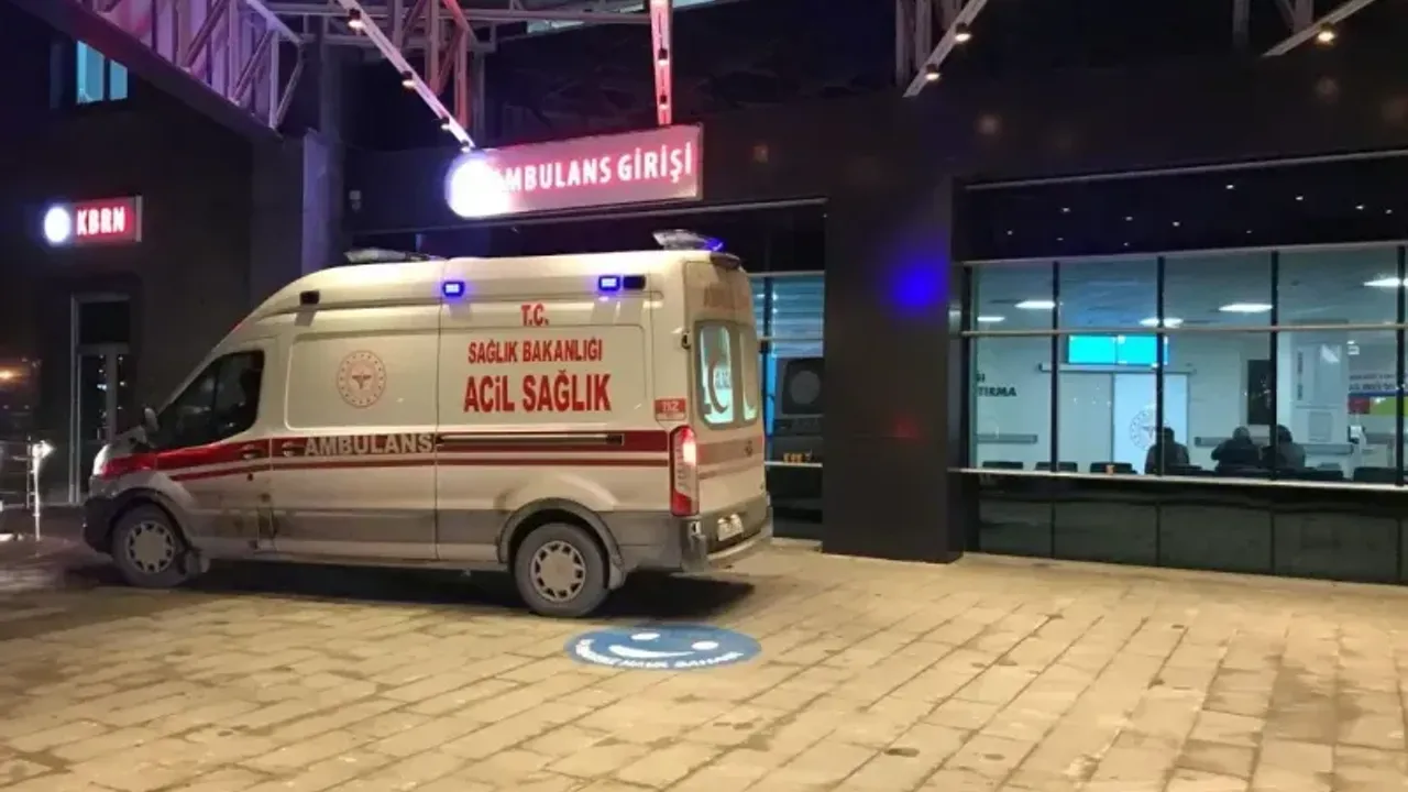 Tartıştığı kocasının boğazını b*çakladı
