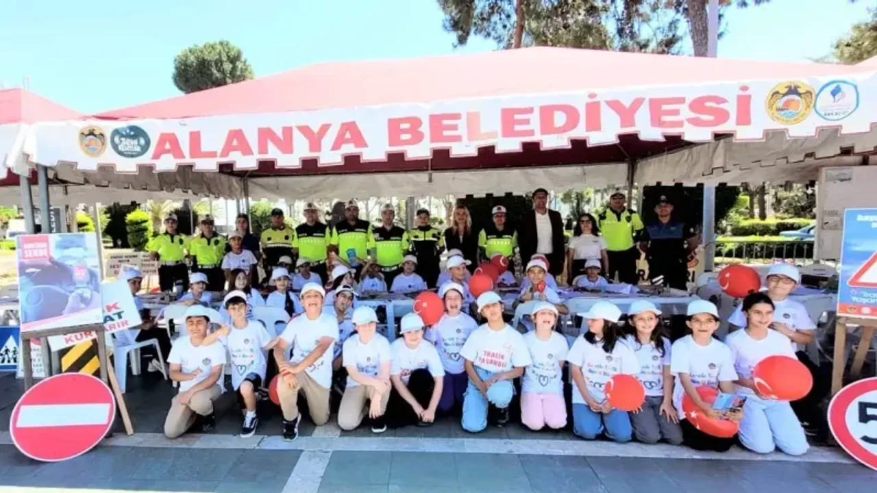 Alanya'da Trafik Haftası Farkındalık Etkinliği coşkuyla başladı