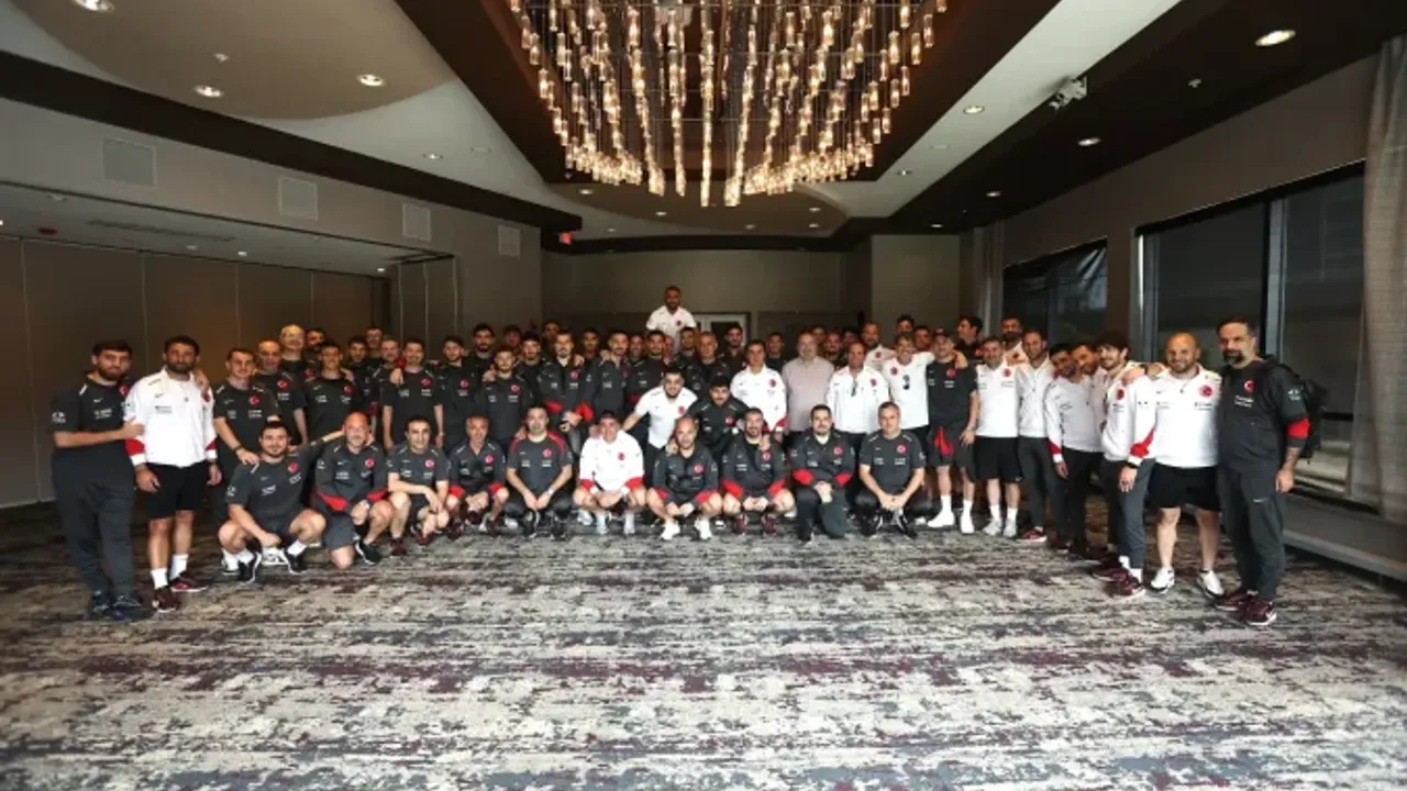 A Milli Futbol Takımı'nda geleneksel bayramlaşma töreni gerçekleştirildi