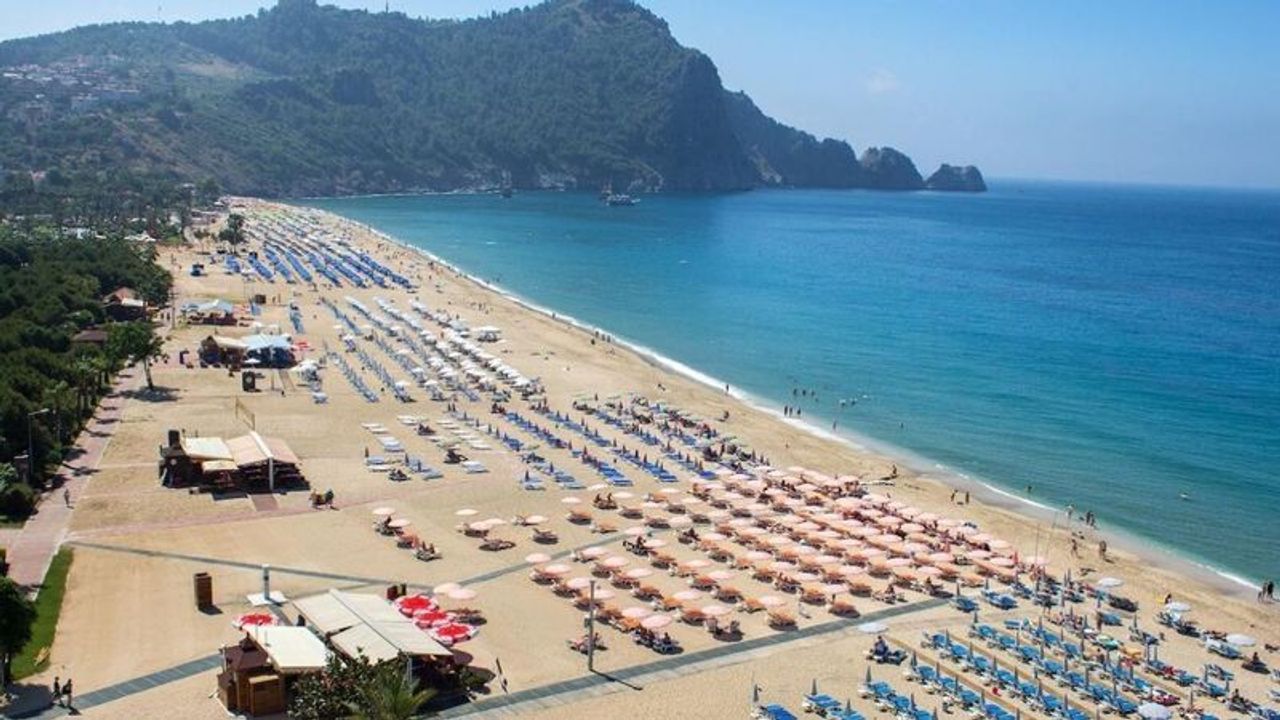 Alanya plajlarında fiyat şoku! Tatilciler şok yaşadı