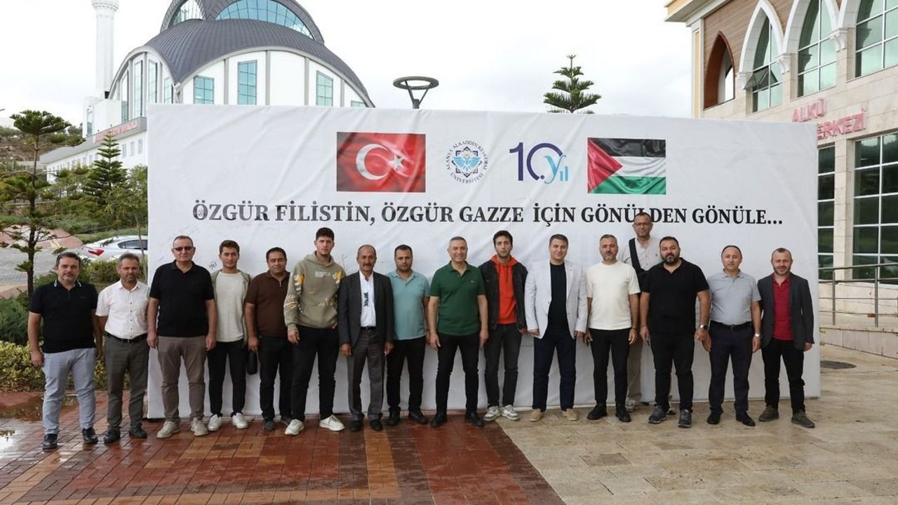 ALKÜ'de Gazze için imza kampanyası devam ediyor