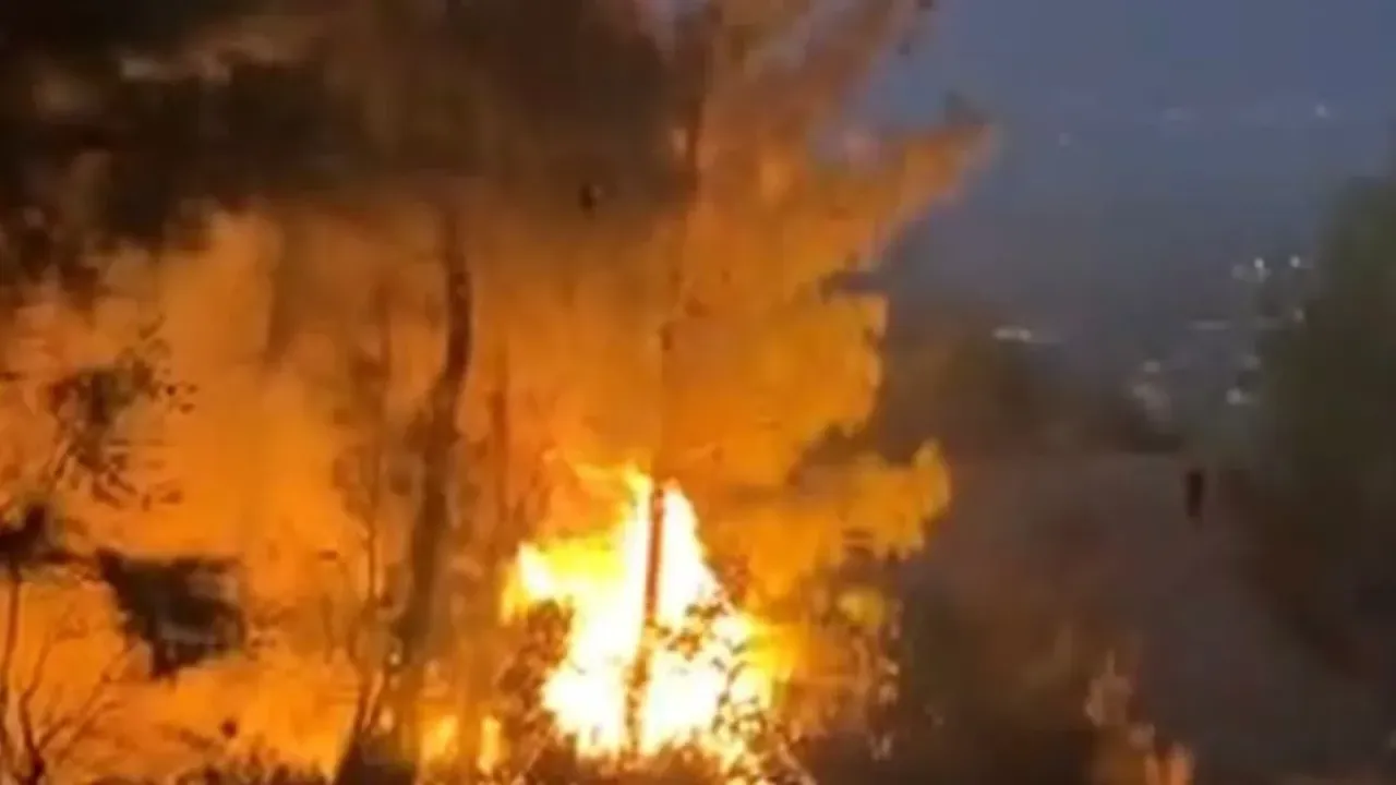 Hatay’da iki ayrı noktada yıldırım kaynaklı orman yangını kontrol altına alındı