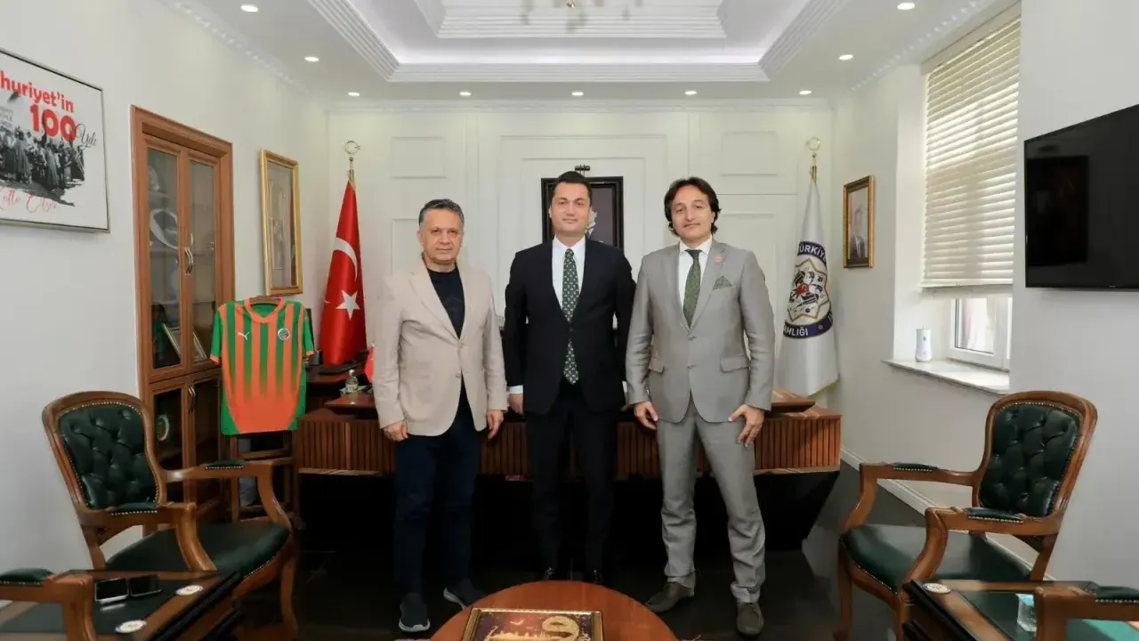 Alanya'da gazetecilerden önemli temaslar