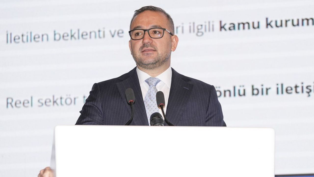 Kredi faizleri neden düşmüyor? Karahan açıkladı