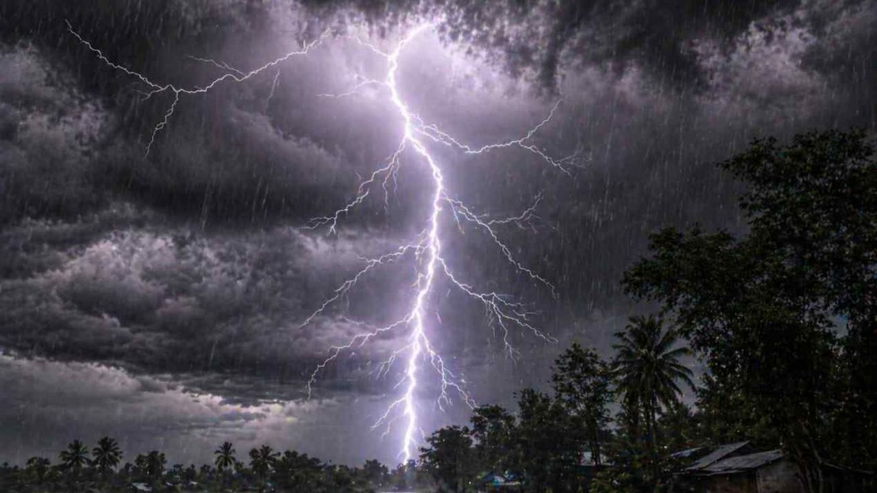 Yıldırım faciası: 14 kişi hayatını kaybetti