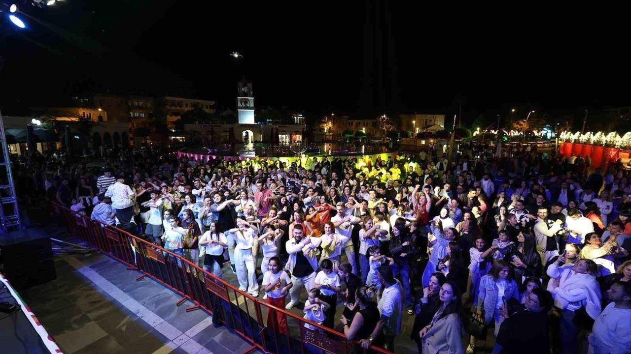 Marmaris Latin Festivali dans tutkunlarını buluşturdu