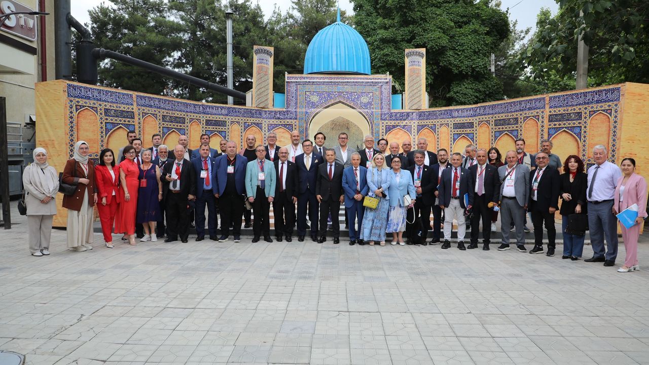 KGK üyesi Türk gazeteciler Ata yurdu Özbekistan’ı keşfettile