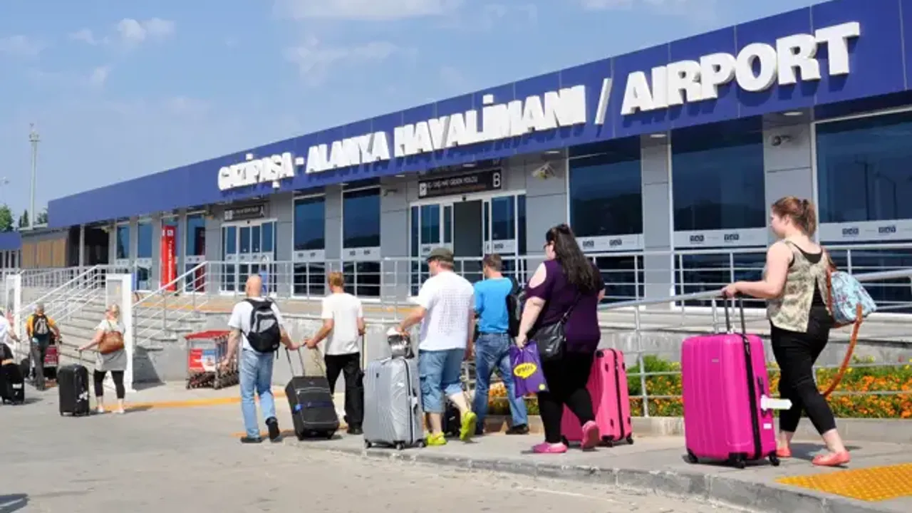 Gazipaşa-Alanya Havalimanı’nda 5 ayda 239 bin yolcuya hizmet