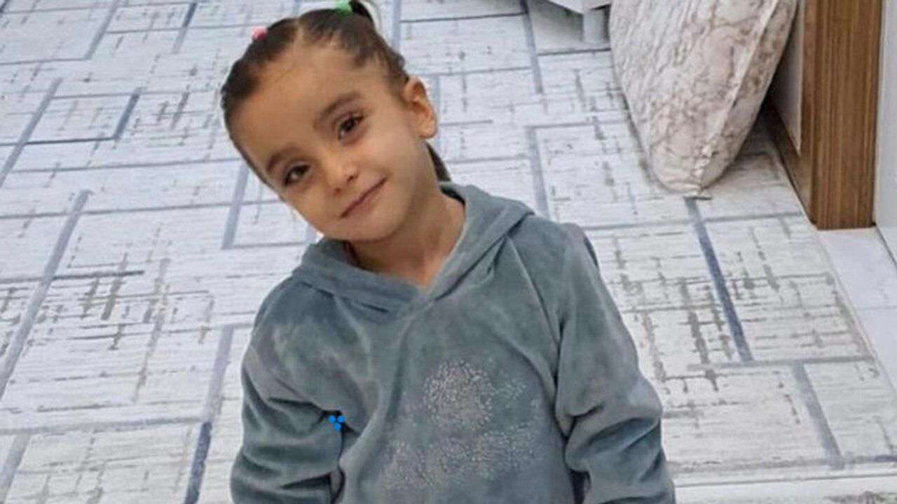 Bağlar'da kaybolan 5 yaşındaki Menesa havuzda ölü bulundu