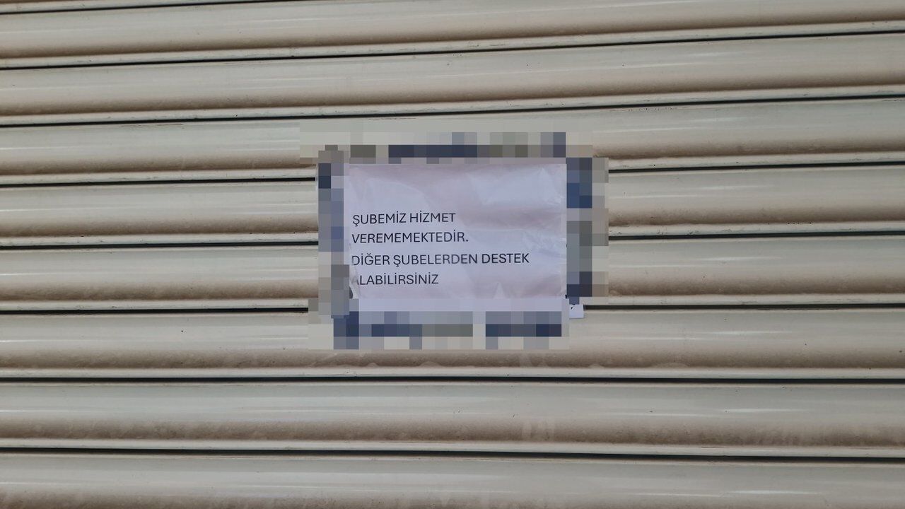 Diyarbakır Sur'da kapalı banka şubesine silahlı saldırı