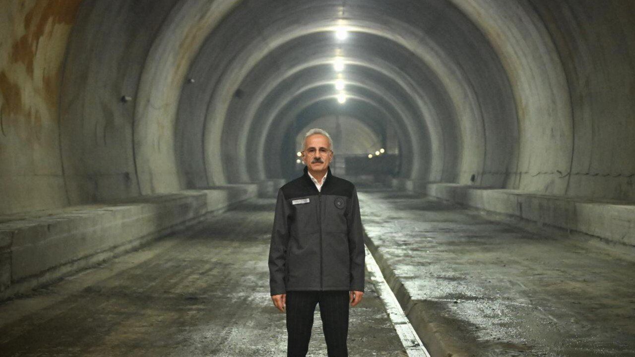 Ankara-İstanbul arası hızlı trenle 3,5 saate iniyor