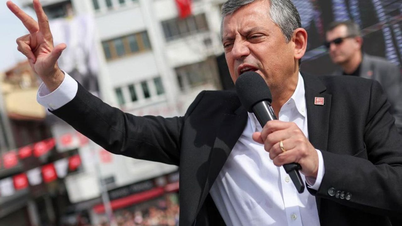 Özgür Özel DSP'ye mi geçiyor? Kulisleri hareketlendiren iddi