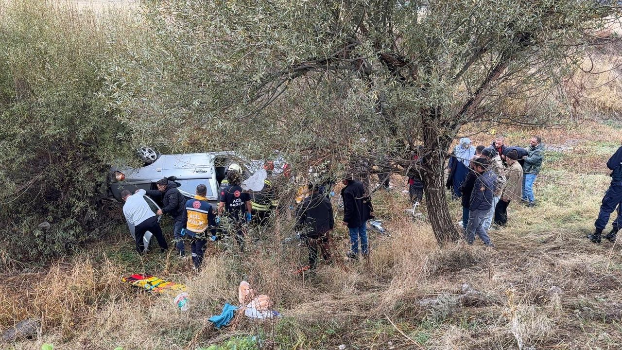 Konya'da can pazarı! Otomobil şarampole yuvarlandı