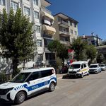 Balkondan düşerken başını ağaca çarptı
