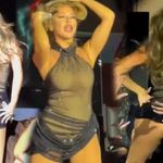 Hadise Antalya'da dansıyla yıktı geçti