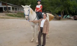 Alanya Belediyesi'nden engelli bireyler için binicilik desteği