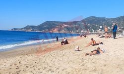 Alanya kışa meydan okuyor