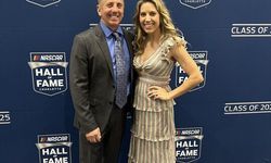 Özel jet iniş sırasında yere düştü: Ünlü isim, eşi ve çocuğuyla can verdi