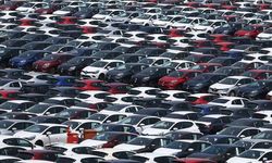 Otomobil piyasasında rüzgar tersine döndü: Fiyatlar eridi araçlar elde kaldı