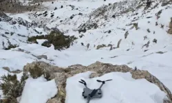 Kartalın kaptığı dron 6 saatlik tırmanışla geri alındı: O anlar kamerada