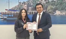 Alanyalı öğrenci resim yarışmasında il birincisi oldu