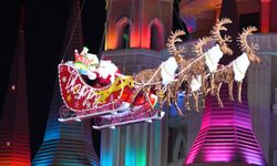 Turistler Noel'i Antalya'da kutluyor: İlgilerin odak noktasında Noel Baba