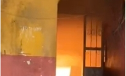 4 katlı bina alevlere teslim oldu