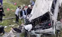 4 kişiye mezar olan otobüs kazasında kahreden görüntüler!