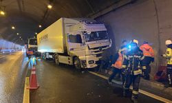 Tünelde can pazarı: Otomobil TIR ile duvar arasında sıkıştı