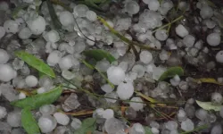 Alanya’da fırtına ve dolu seraları vurdu