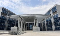 Adliyede silah sesleri! Savcı, hakim olan eşini vurdu