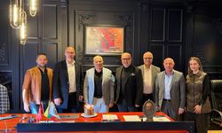 Alanya'da Şahin'e ziyaretçi akını sürüyor