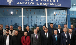 Gençlik ve Spor Bakanı Bak, AK Parti Antalya İl Başkanlığını ziyaret etti