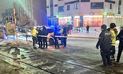 16 yaşındaki genç, trenin altında kaldı