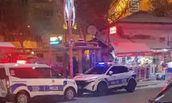 Eğlence mekanı karıştı: Sopalar ve bıçaklar çekildi, 4 yaralı