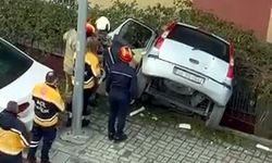 Fren yerine gaza bastı; bina boşluğuna düştü