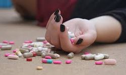 Alanya'da korku dolu anlar: Rus uyruklu kadın canına kıymaya kalkıştı