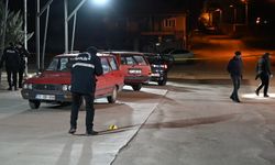 Silahlı kavgada önce yeğenini sonra kendisini yaraladı