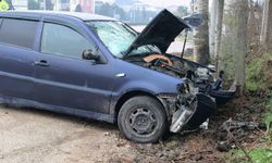 Kontrolden çıkan otomobil trafiği birbirine kattı