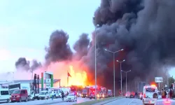 Kasa fabrikasından alevler yükseldi: Korkunç görüntüyü herkes kaydetti!