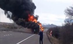 Konya'da minibüs, alev topuna döndü