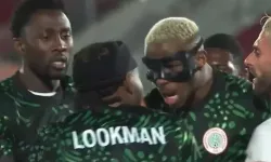 Osimhen ile burun buruna geldi: Takım arkadaşları zor sakinleştirdi