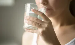 İftarda suyu böyle içmeyin