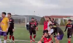 Uzatmaya giden maçta saha içinde kavga çıktı